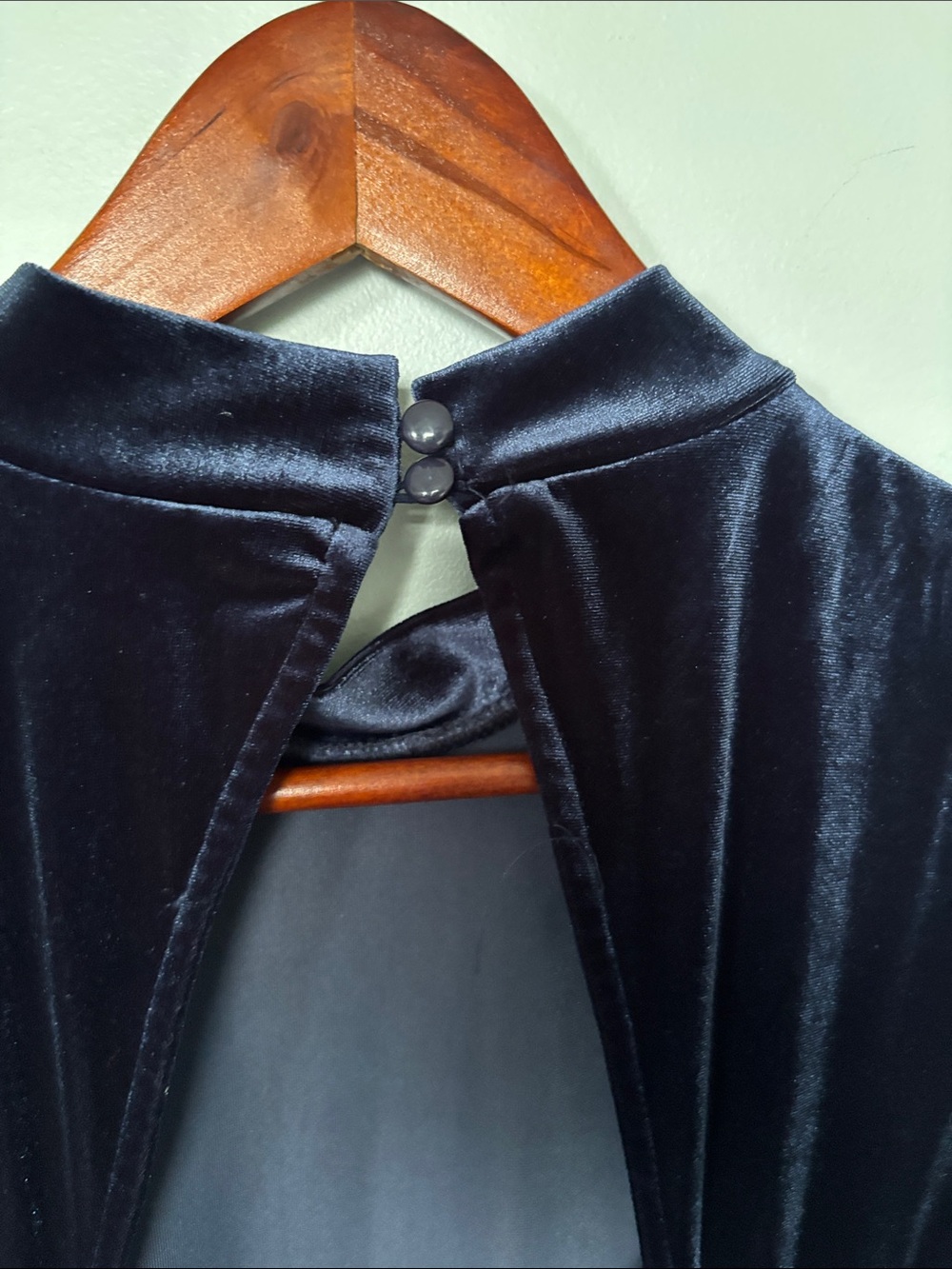 Vero Moda Sleeveless Velvet Jumpsuit in Navy - Picture 5 of 6